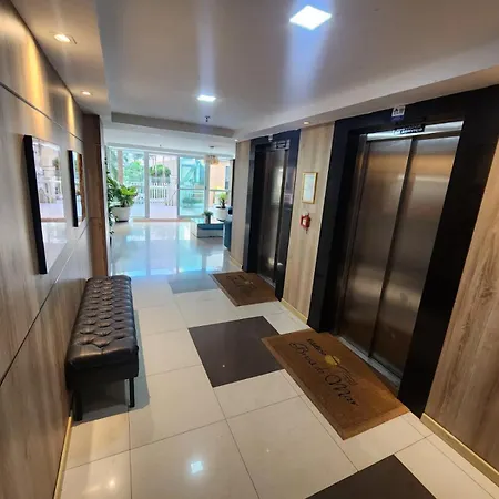 Apartamento Completo No Meireles, A Poucos Minutos De Distancia Da